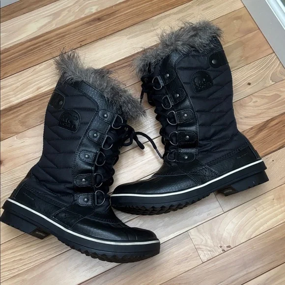 Sorel Tofino Black Fur Lined Boot Size 7 - Picture 1 of 8